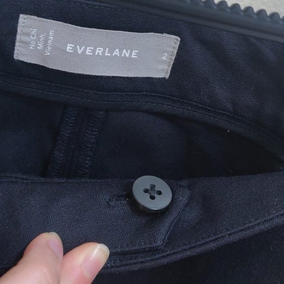 Everlane | The Fixed-Waist Stretch Cotton Pant | Black | Size 2 - Picture 8 of 10
